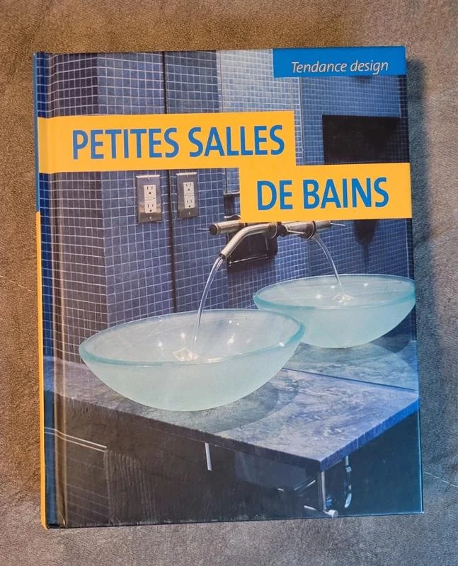 Petites salles de bains Cristian Campos, Cécile Carrion (Traduction)
